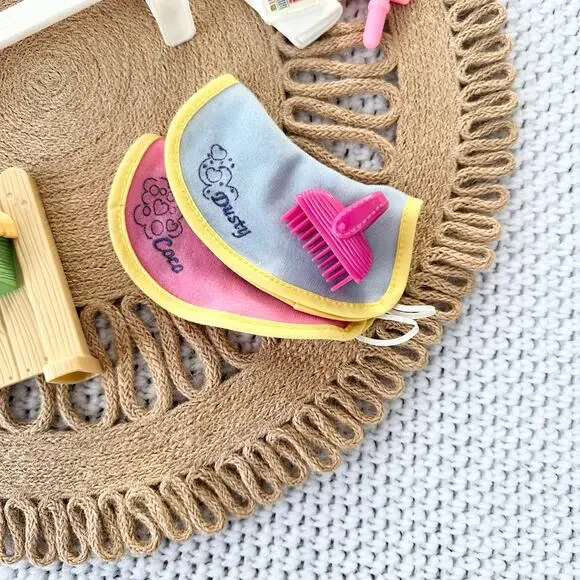 Loving Family Horse Pony Stable Accessory Set 10 Dusty Coco Trophy Fence Blanket - Picture 4 of 6